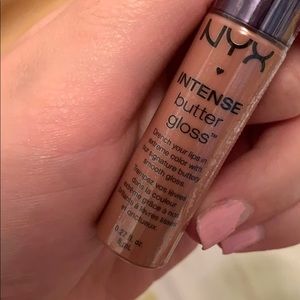NYX lip gloss -BUNDLE to save ❤️